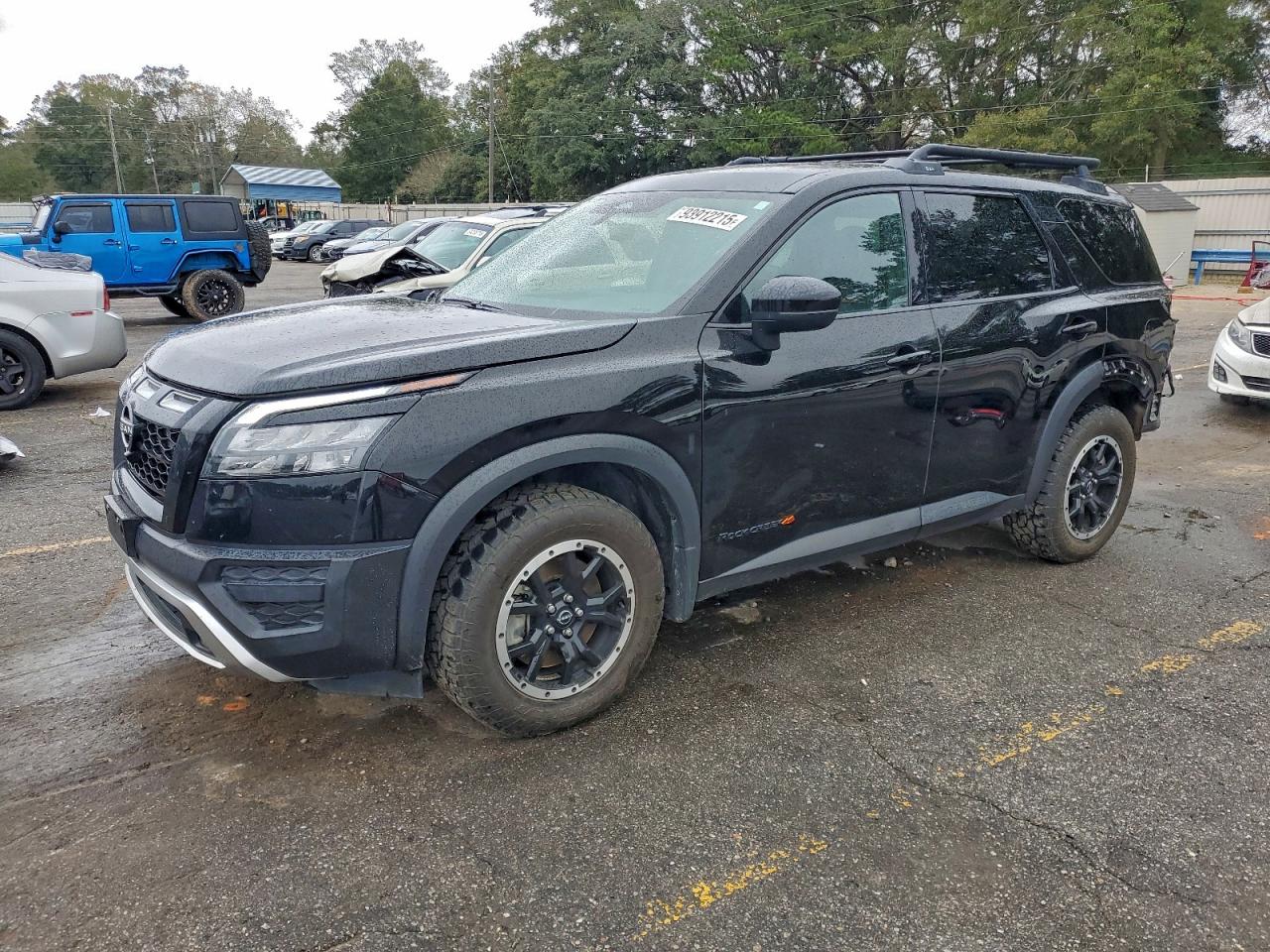 Nissan Pathfinder Sv Image 1