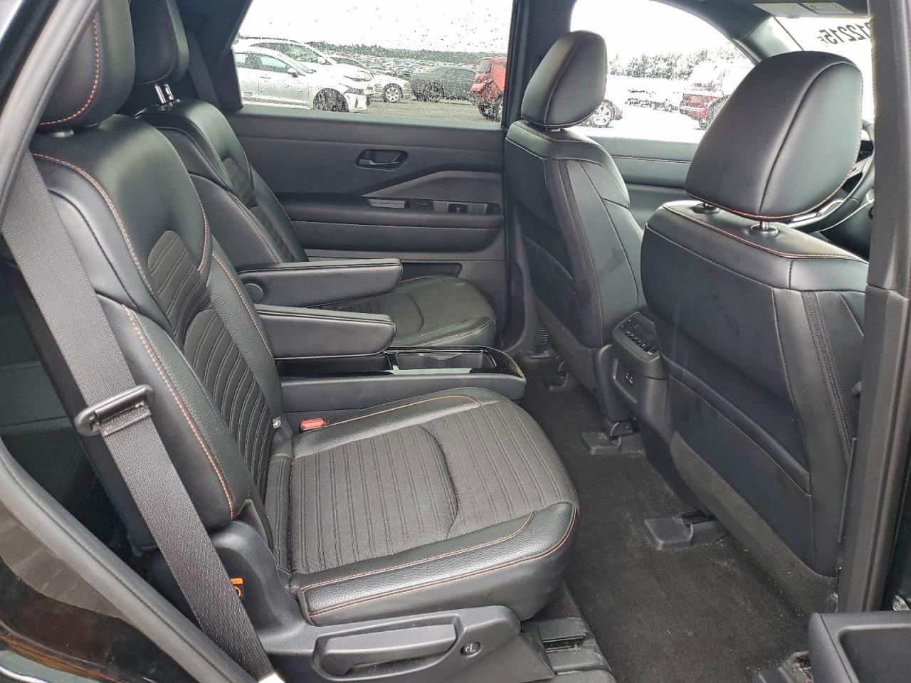 Nissan Pathfinder Sv Image 7