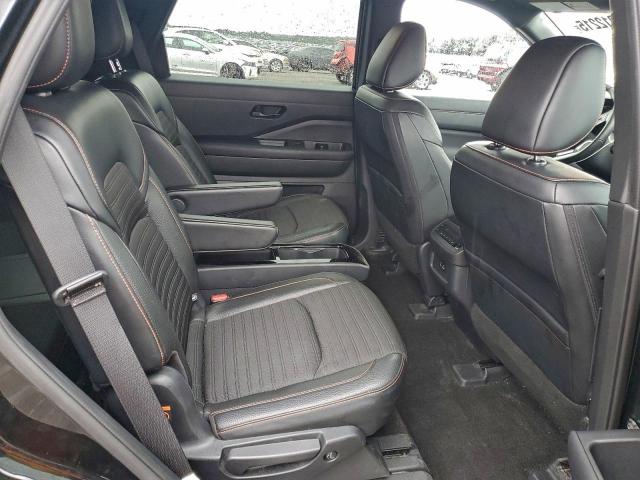 Nissan Pathfinder Sv Image 7