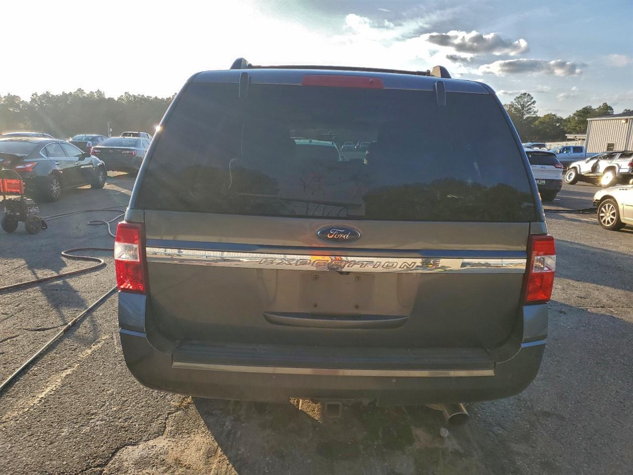 Ford Expedition El Xlt Image 10