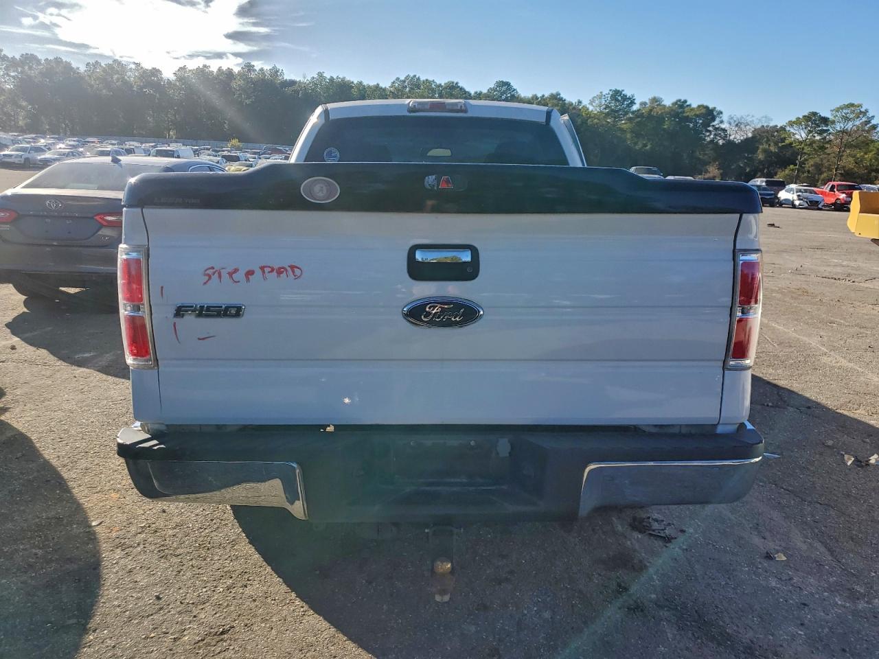 Ford F-150 Super Cab Image 6