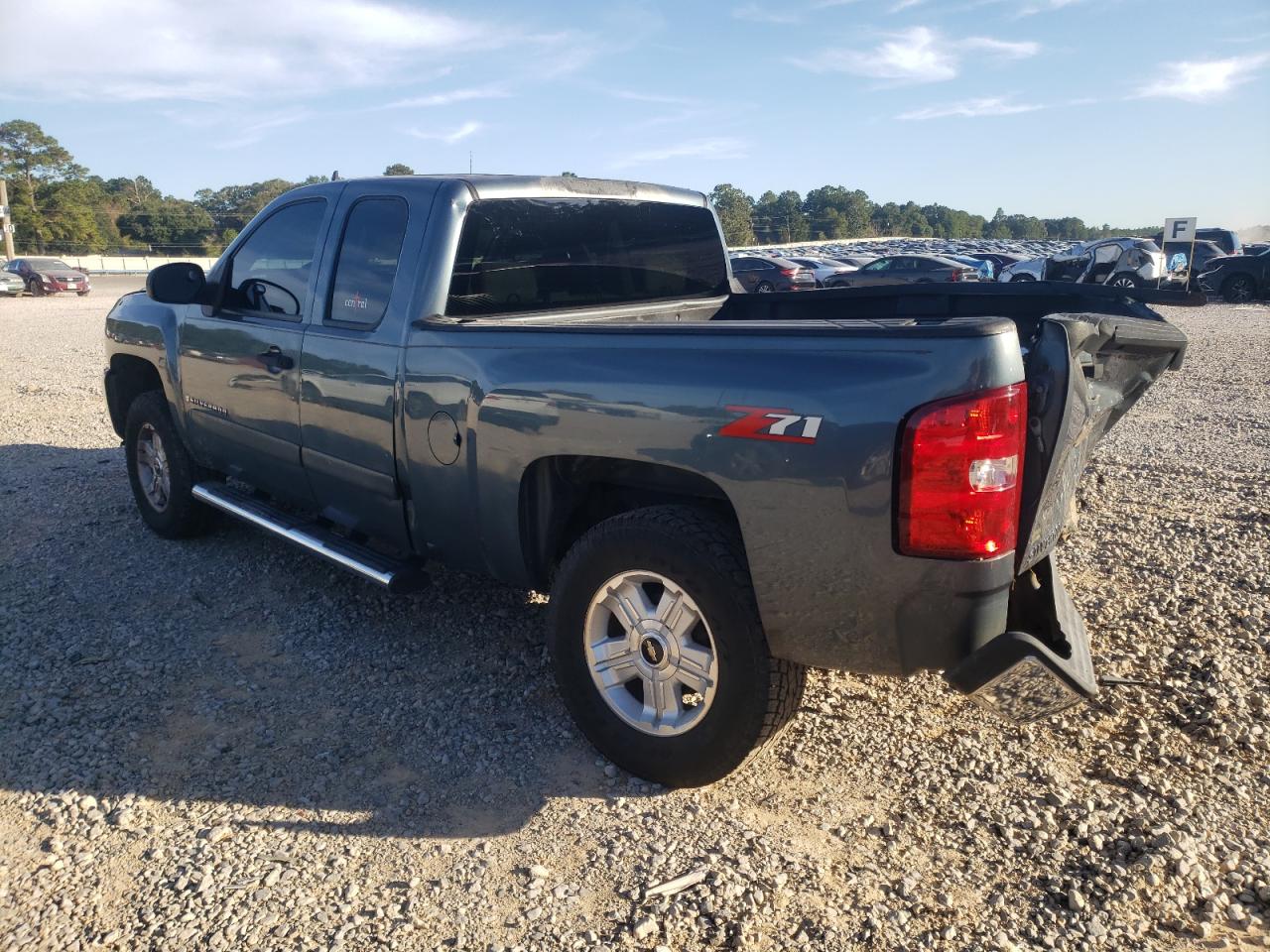 Chevrolet Silverado C1500 Image 3