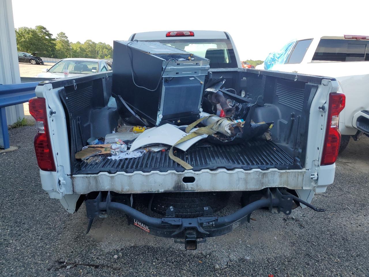 Chevrolet Silverado C1500 Image 4