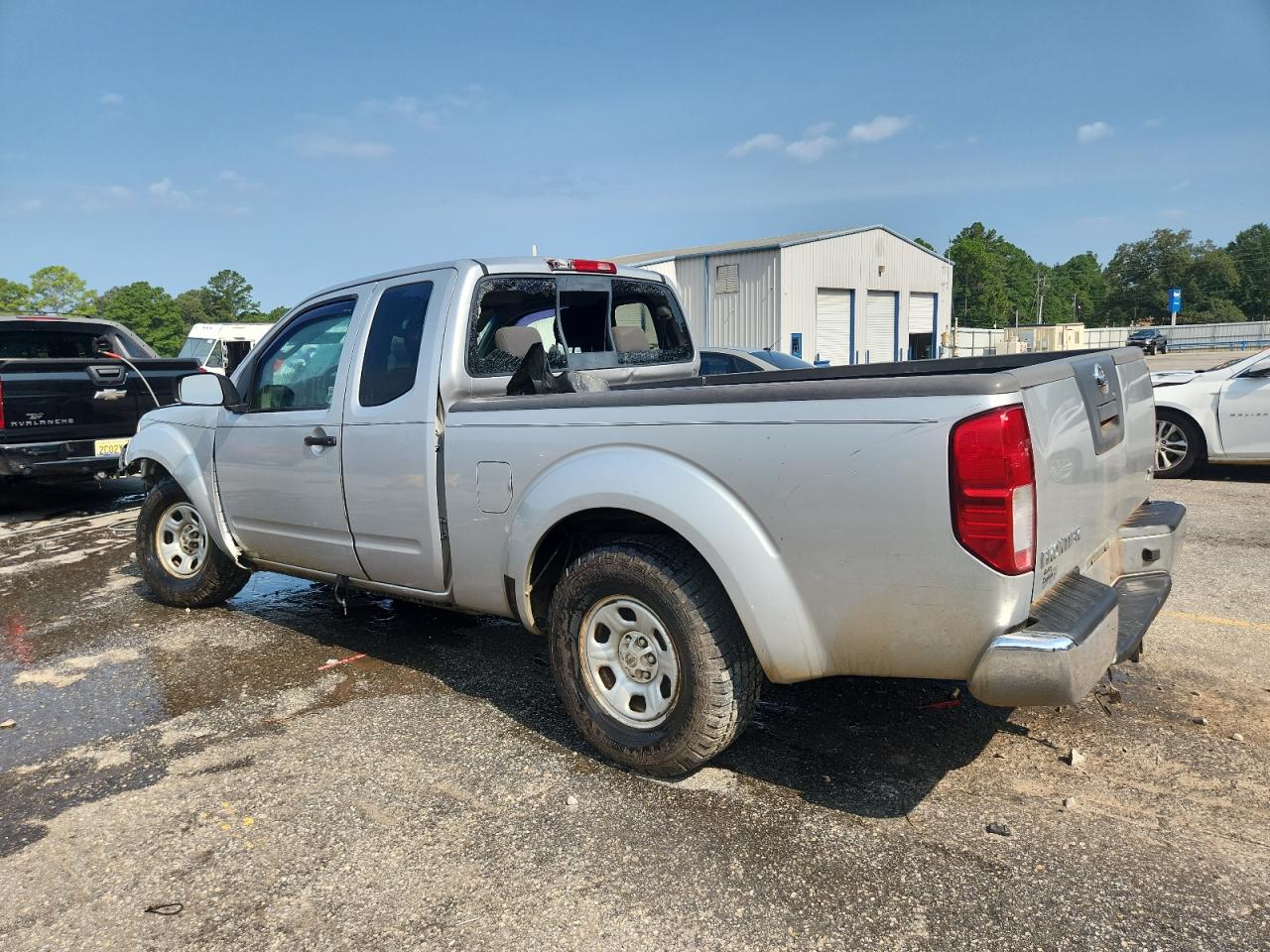 Nissan Frontier King Cab Xe Image 2
