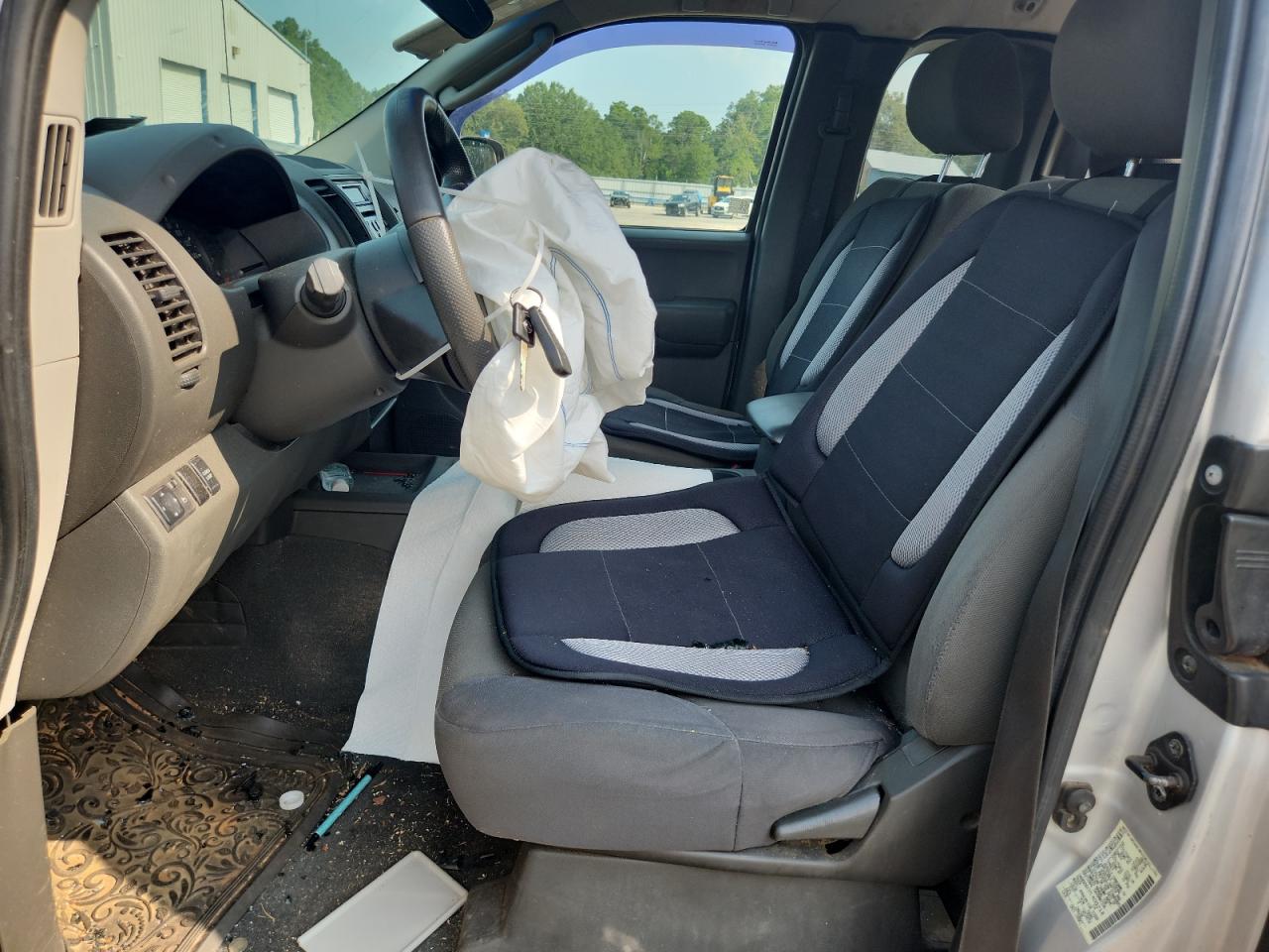 Nissan Frontier King Cab Xe Image 8