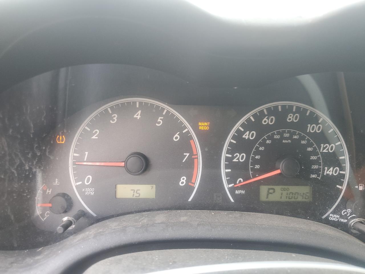 Toyota Corolla Base Image 9