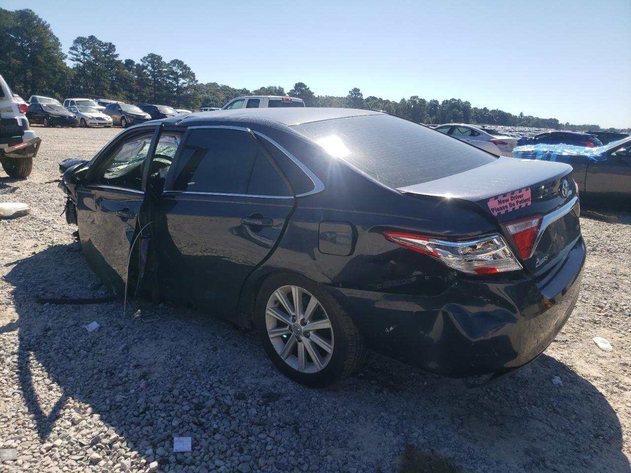 Toyota Camry Le Image 12