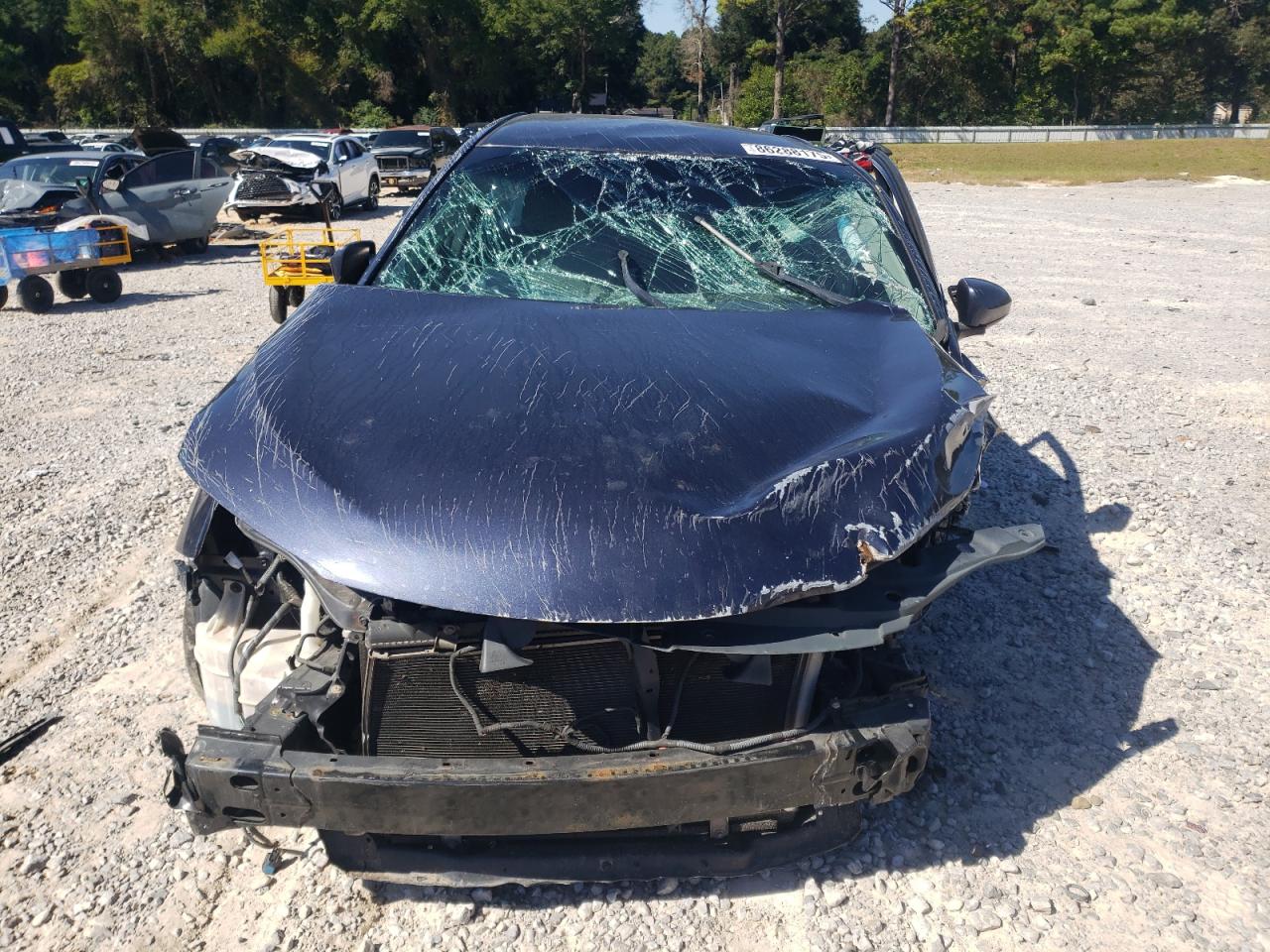 Toyota Camry Le Image 2