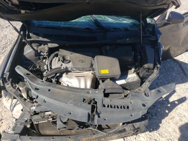 Toyota Camry Le Image 7