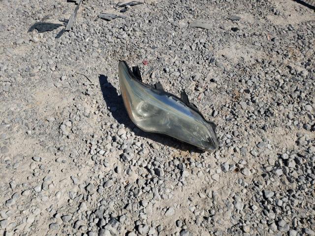 Toyota Camry Le Image 6