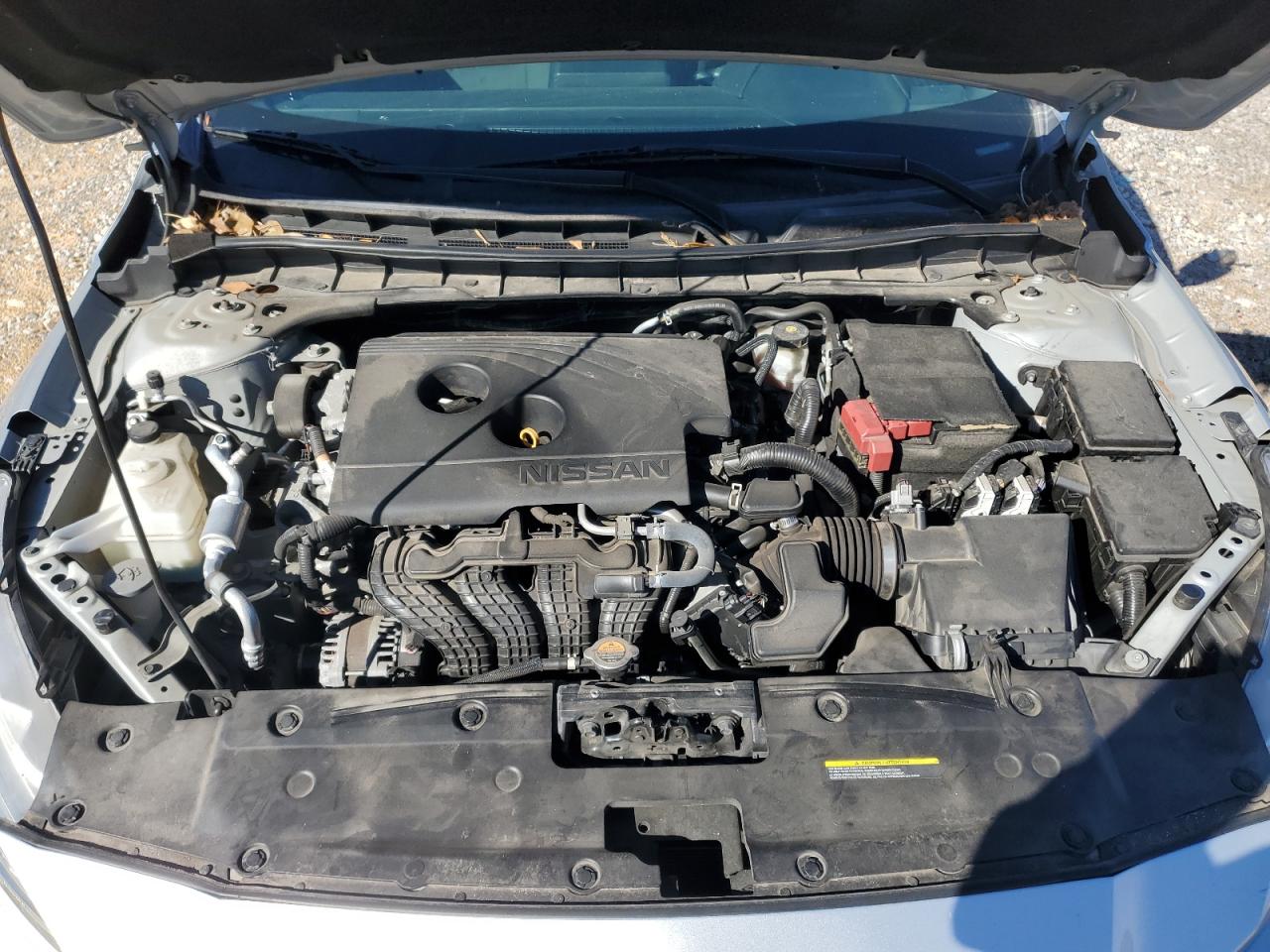 Nissan Altima S Image 4