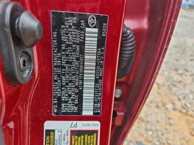 Toyota Camry Le Image 8