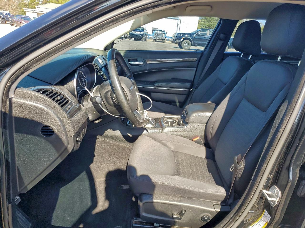 Chrysler 300 Touring Image 4