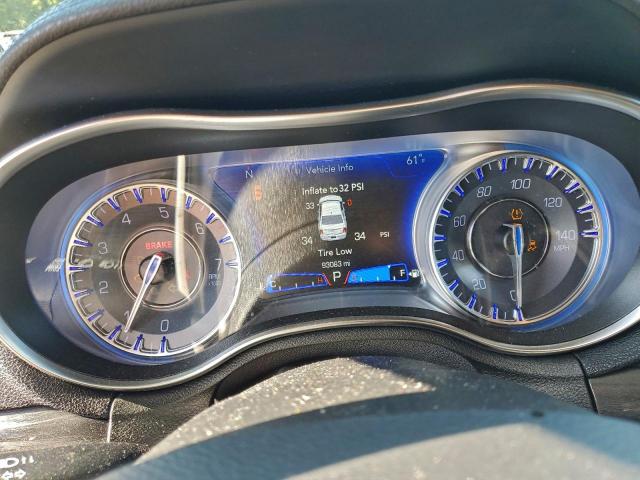 Chrysler 300 Touring Image 2