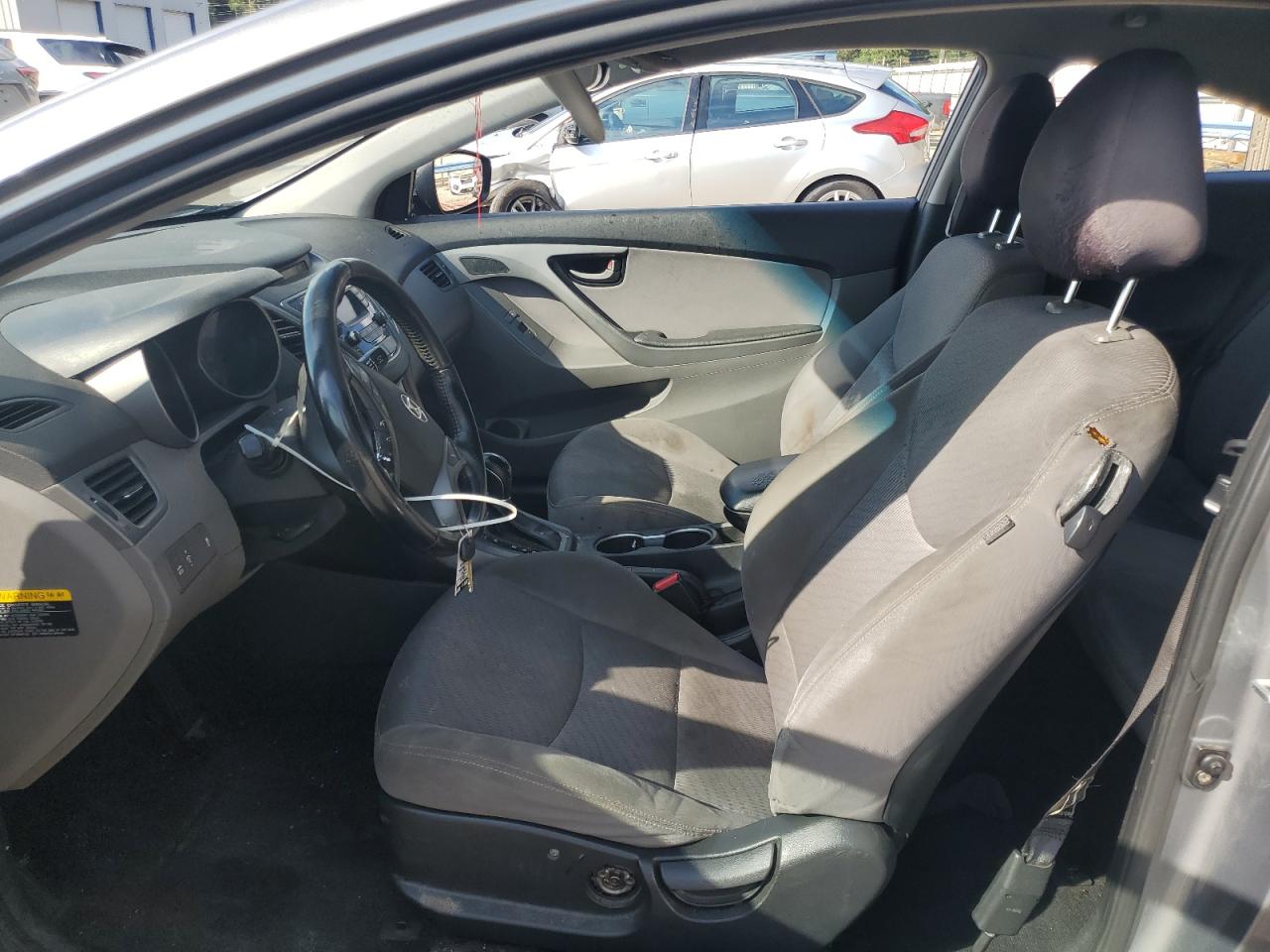 Hyundai ELANTRA Gs Image 5