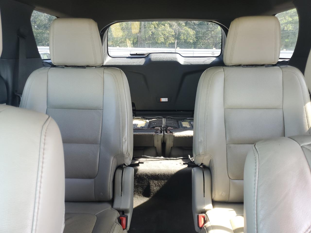 Ford Explorer Limited Image 2