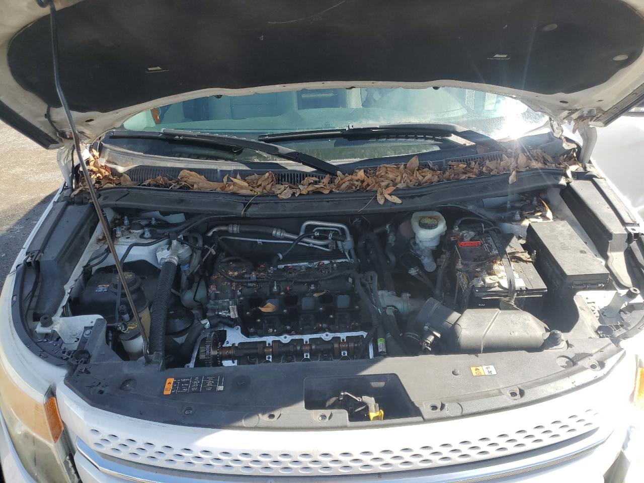 Ford Explorer Limited Image 9