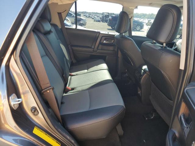 Toyota 4Runner Sr5 Image 7