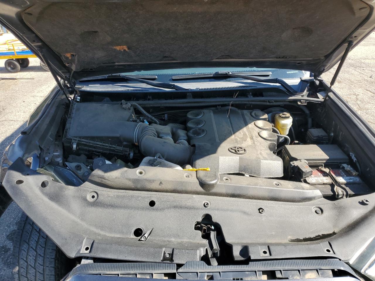 Toyota 4Runner Sr5 Image 13