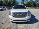 GMC Yukon Denali Image 3