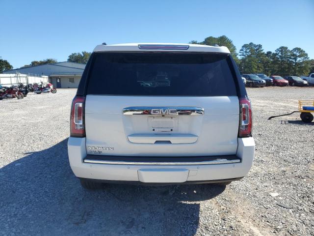 GMC Yukon Denali Image 6