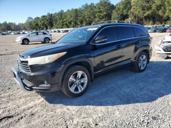  Salvage Toyota Highlander
