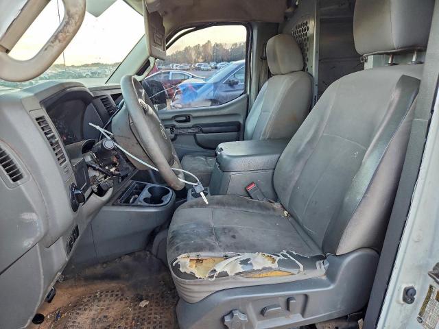 Nissan Nv 1500 Image 10