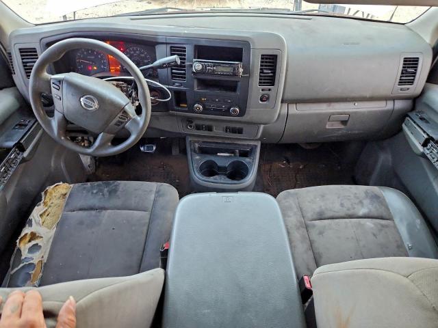 Nissan Nv 1500 Image 8