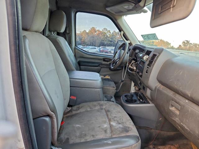 Nissan Nv 1500 Image 11
