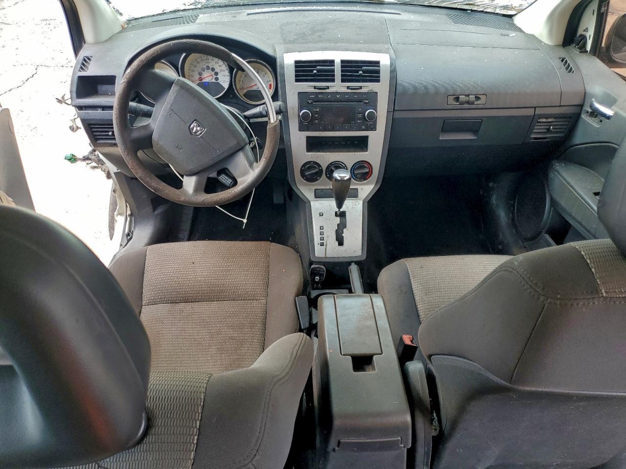 Dodge Caliber Sxt Image 9