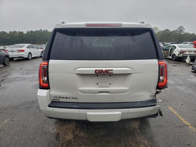 GMC Yukon C1500 Slt Image 6