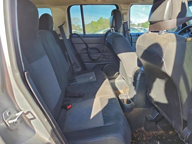 Jeep Patriot Sport Image 6