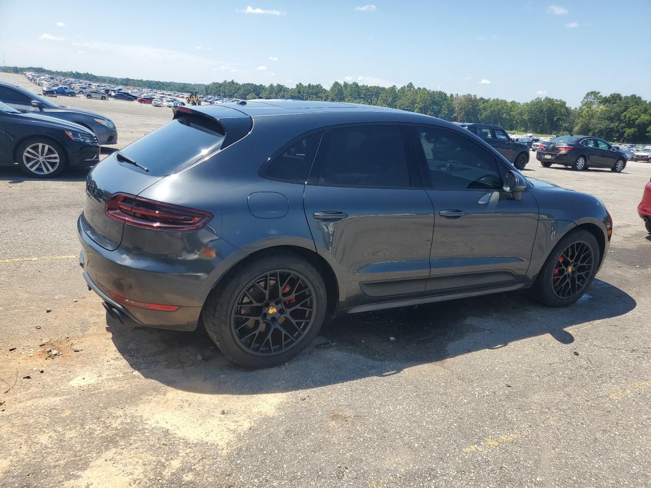 Porsche Macan Gts Image 8