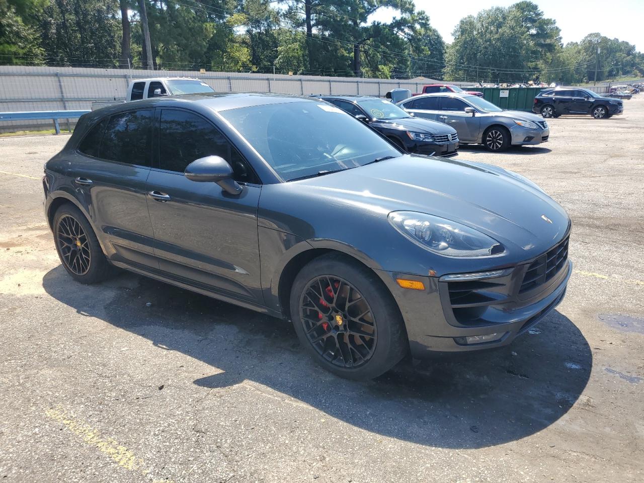 Porsche Macan Gts Image 11
