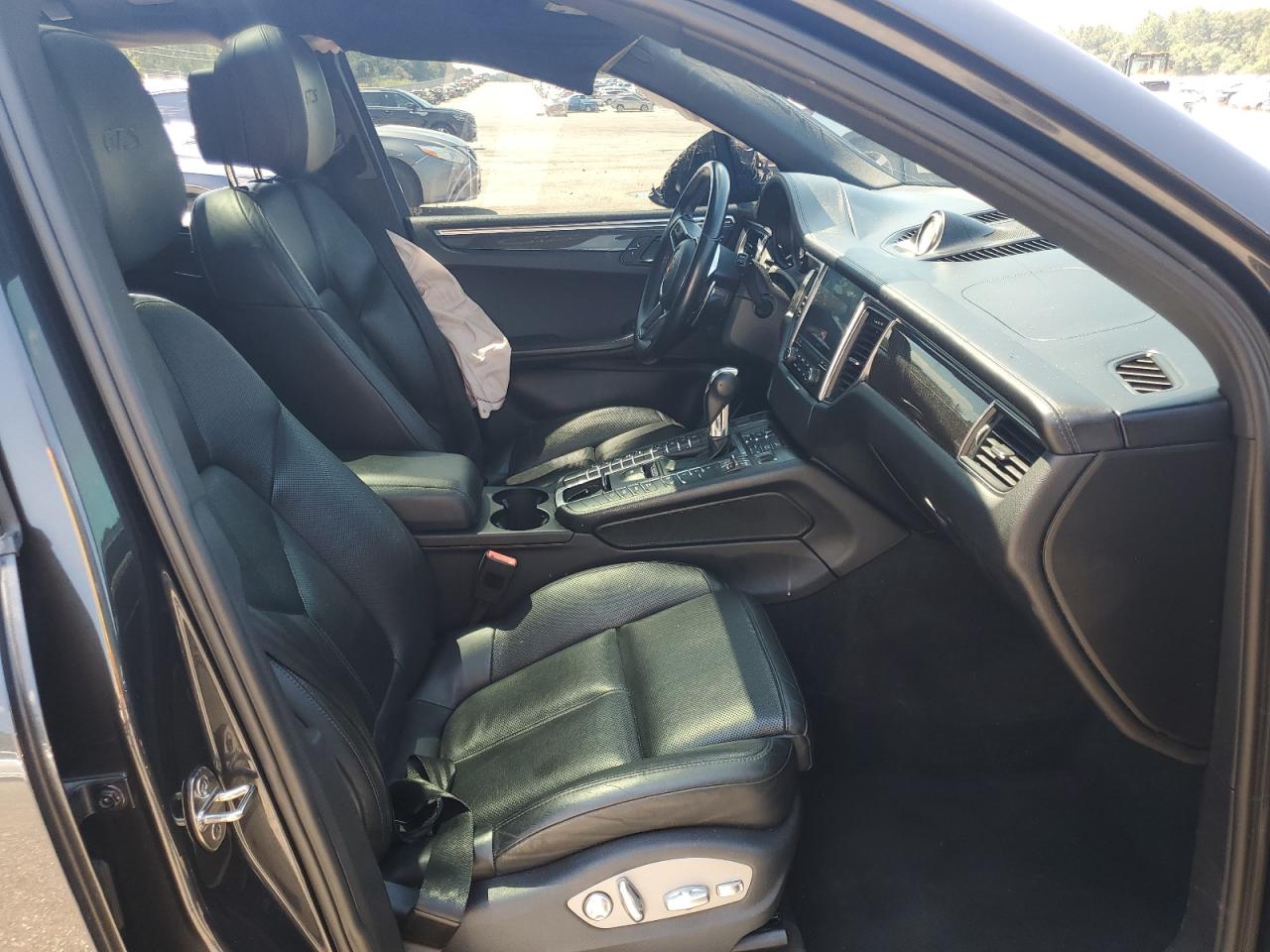 Porsche Macan Gts Image 5