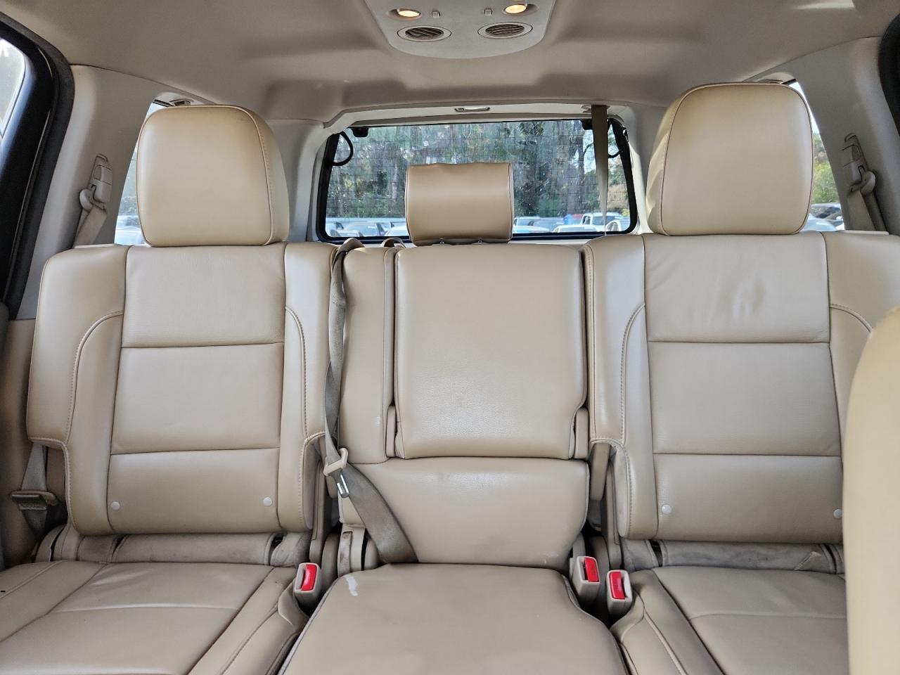 Nissan Armada Sv Image 9