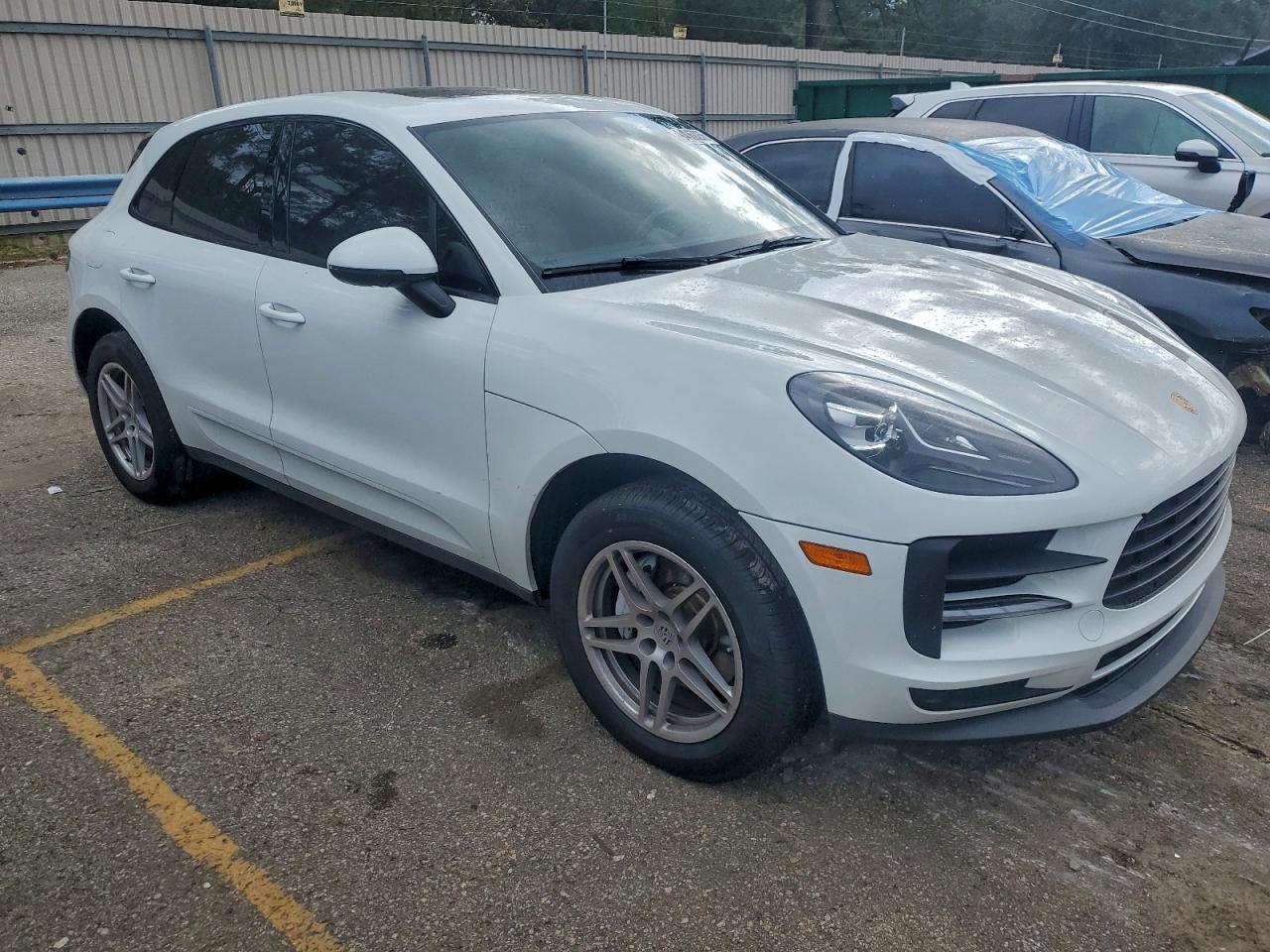 Porsche Macan Image 13