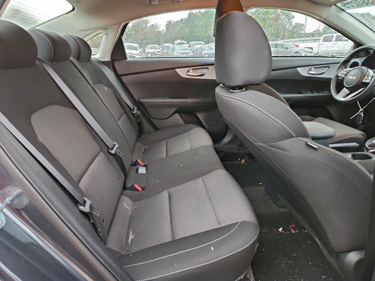 Kia Forte Lx Image 4