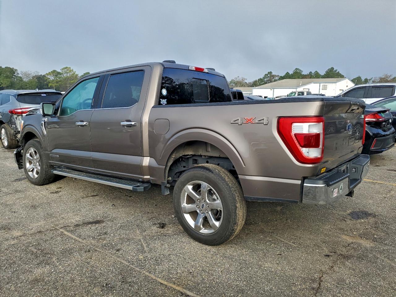 Ford F-150 Supercrew Image 10