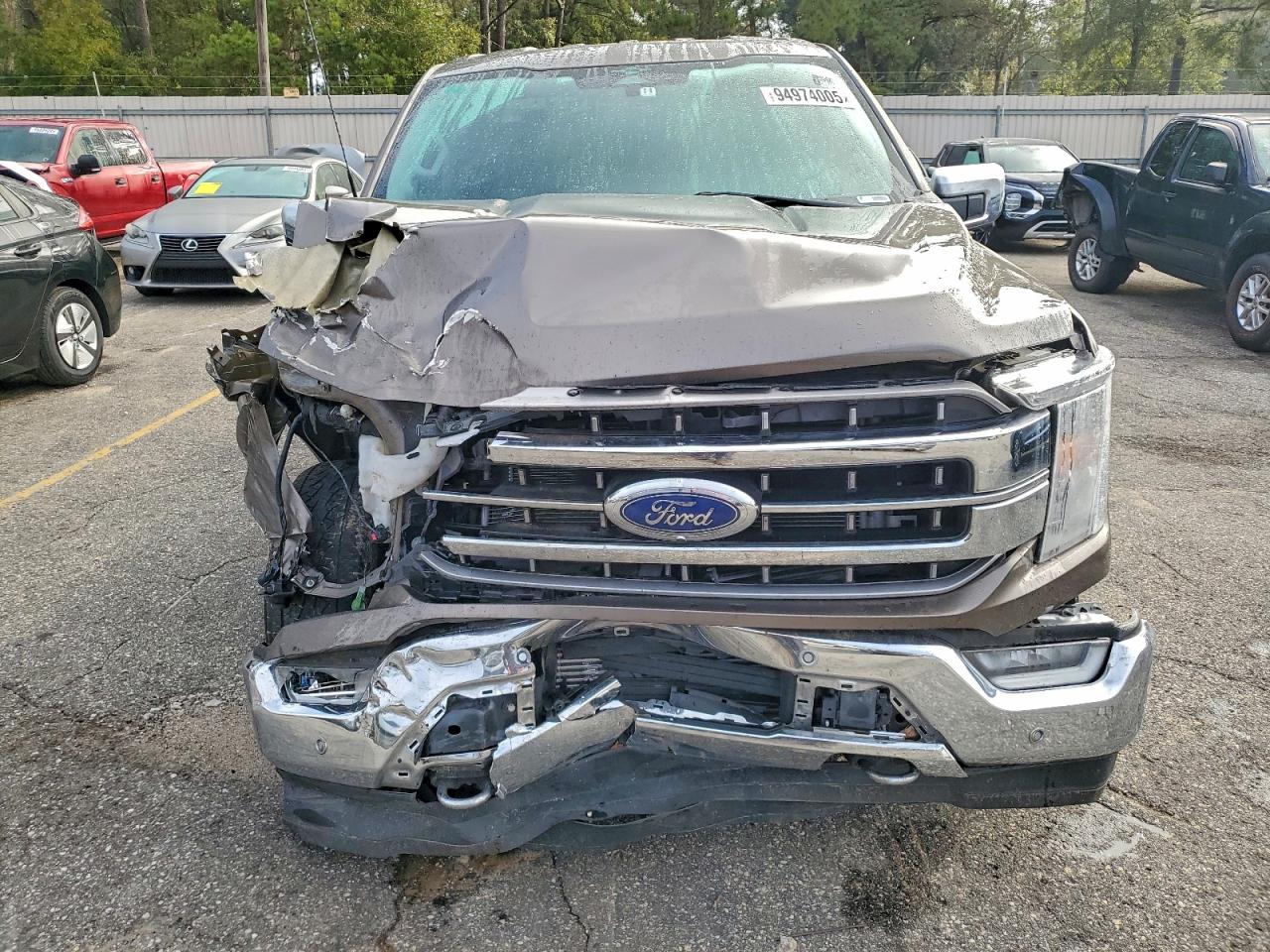 Ford F-150 Supercrew Image 6