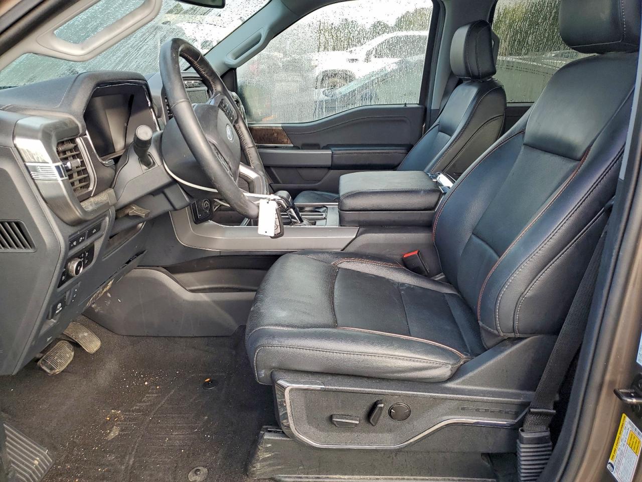 Ford F-150 Supercrew Image 8