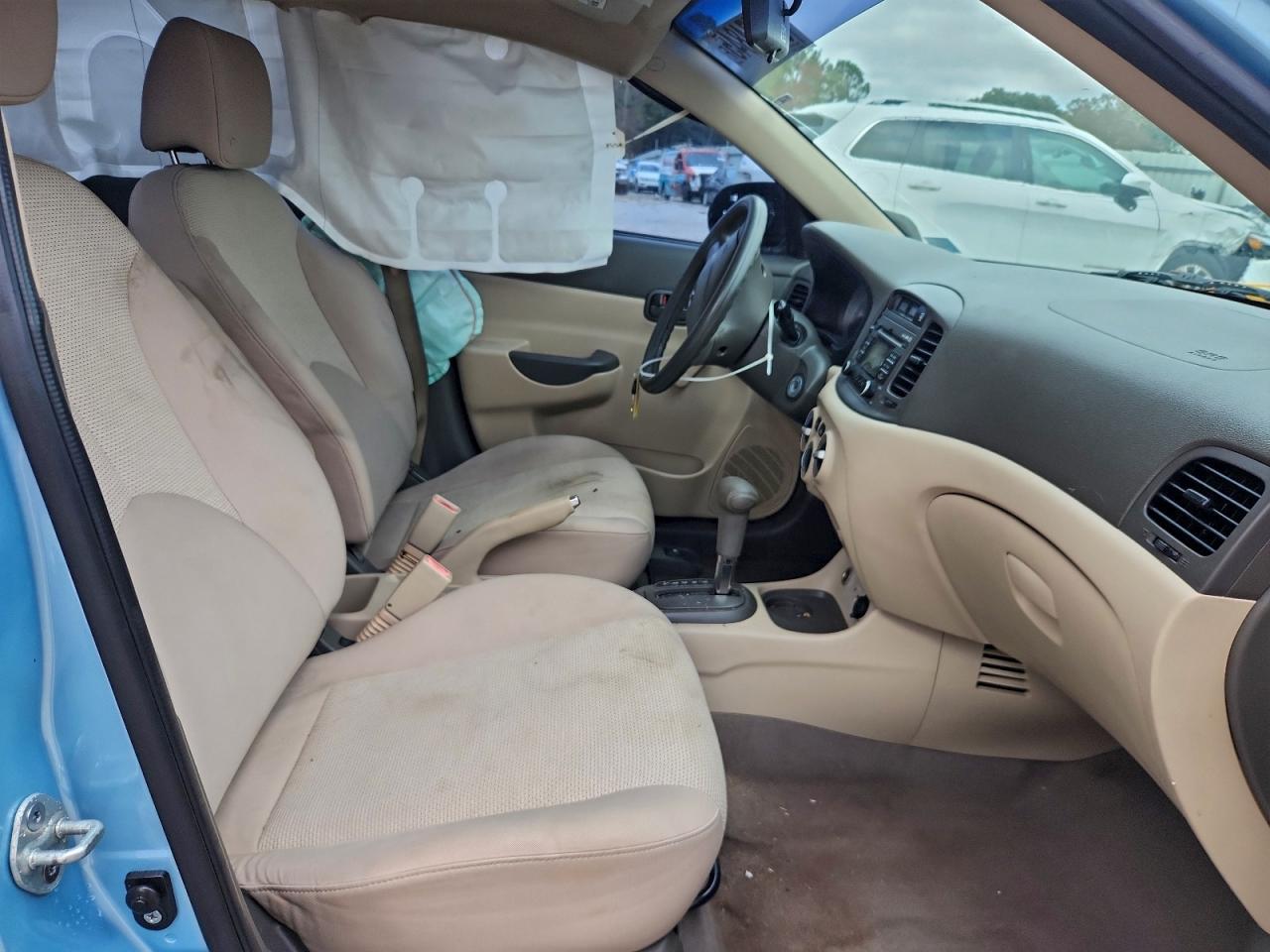 Hyundai ACCENT Gls Image 5