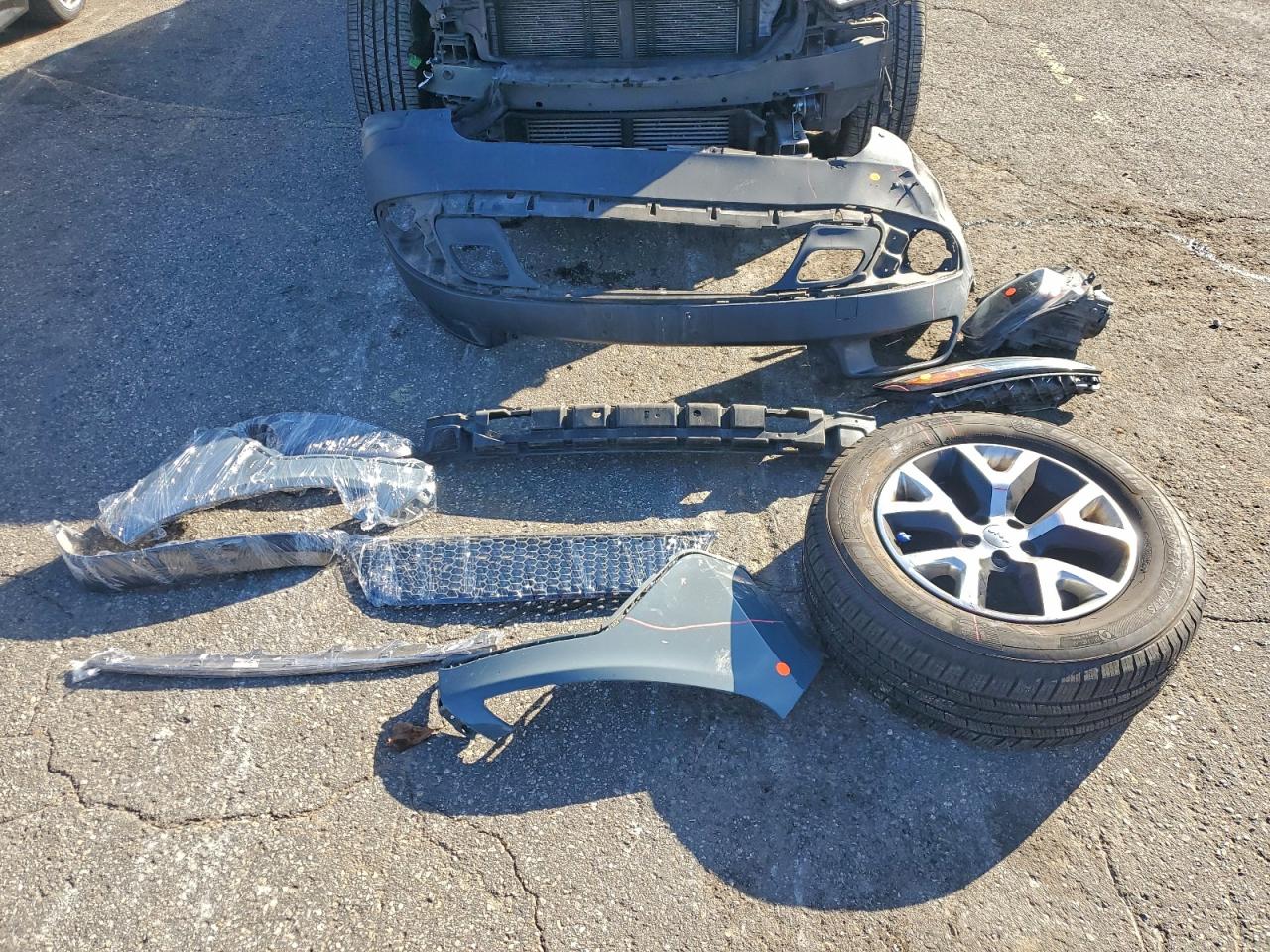 Jeep Cherokee Trailhawk Image 11