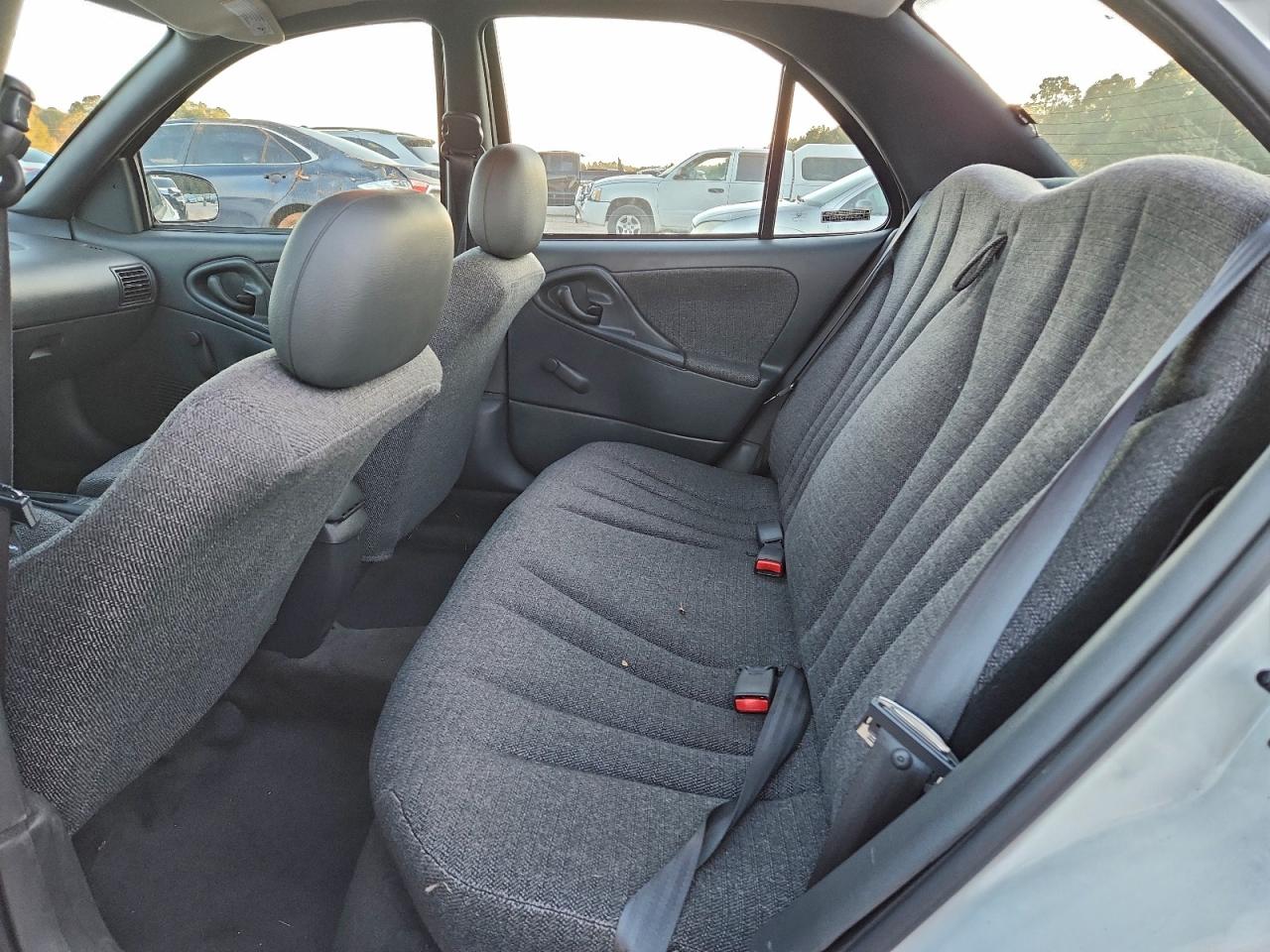 Chevrolet Cavalier Image 5