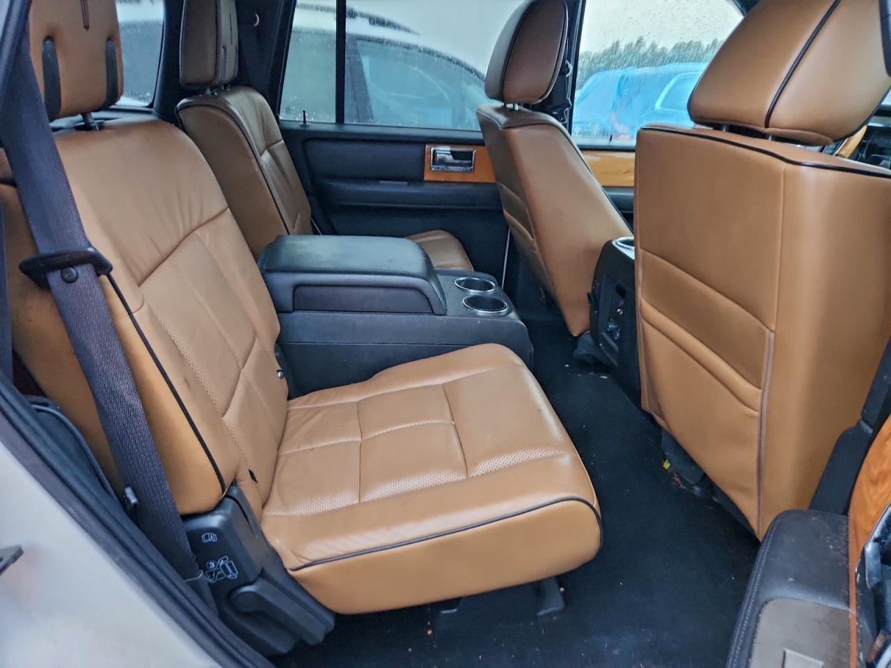 Lincoln Navigator Image 13