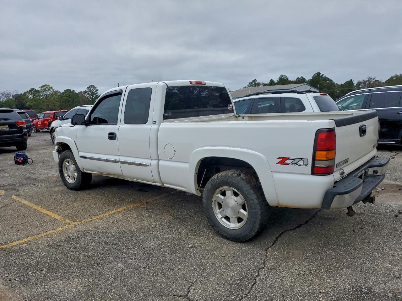 GMC Sierra K1500 Image 4