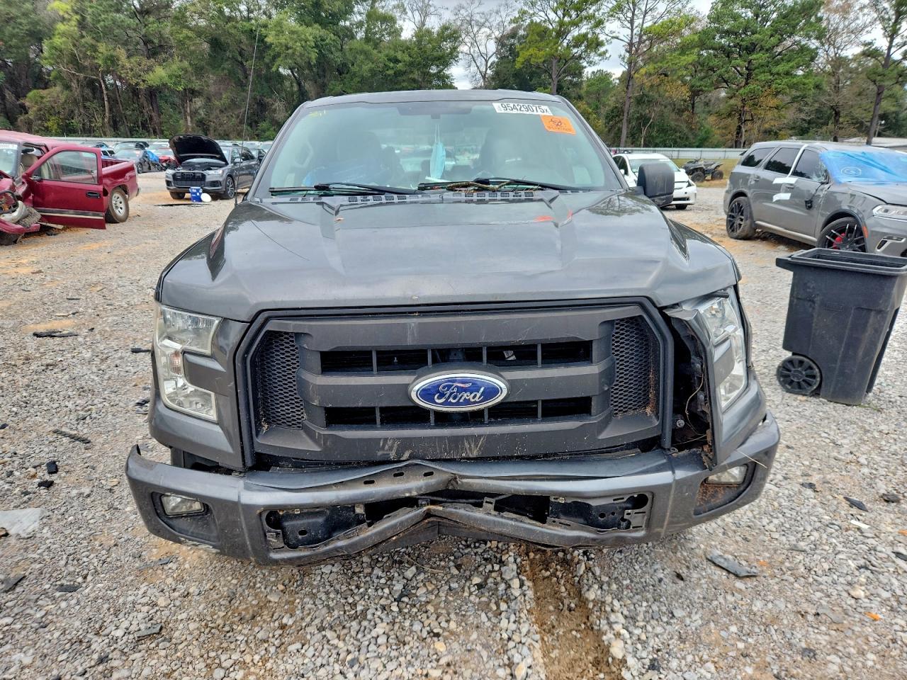 Ford F-150 Super Cab Image 11