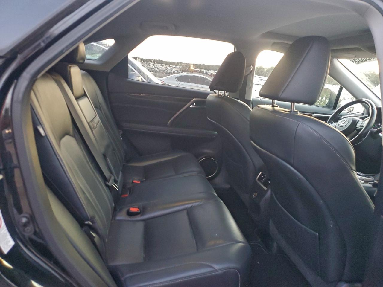 Lexus RX 350 Base Image 13