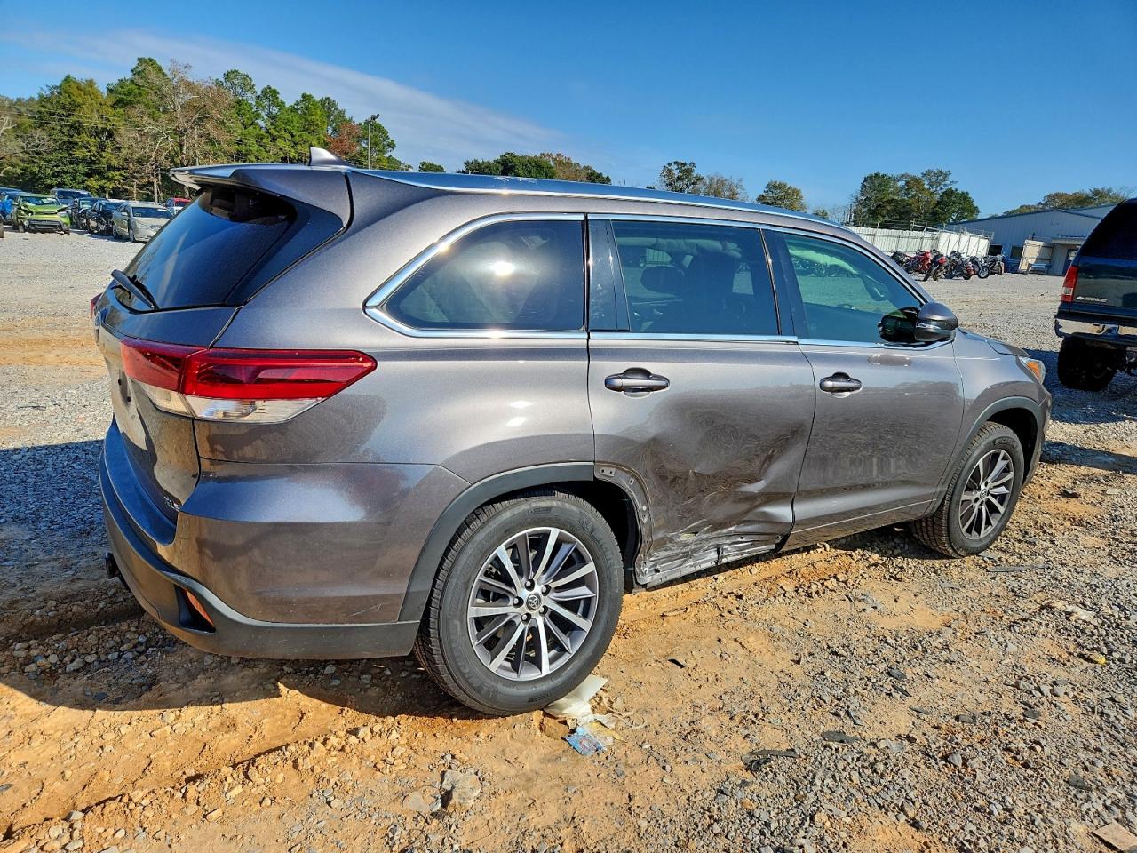 Toyota Highlander Se Image 3