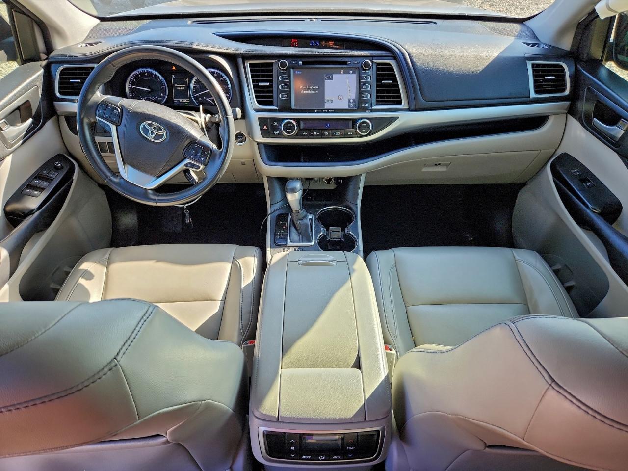 Toyota Highlander Se Image 13